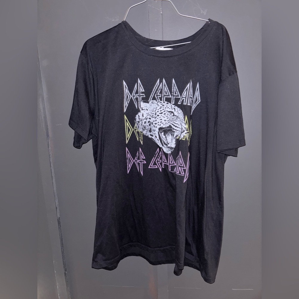 Maurices Black Graphic Tee
